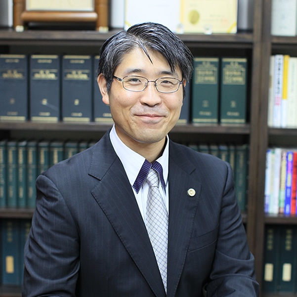 代表弁護士 片岡 憲明